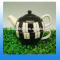 Excelente bule de cerâmica em massa e xícara de chá em design elegante